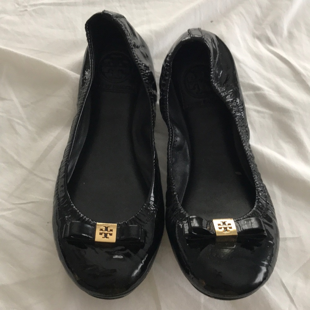 Like new black flats